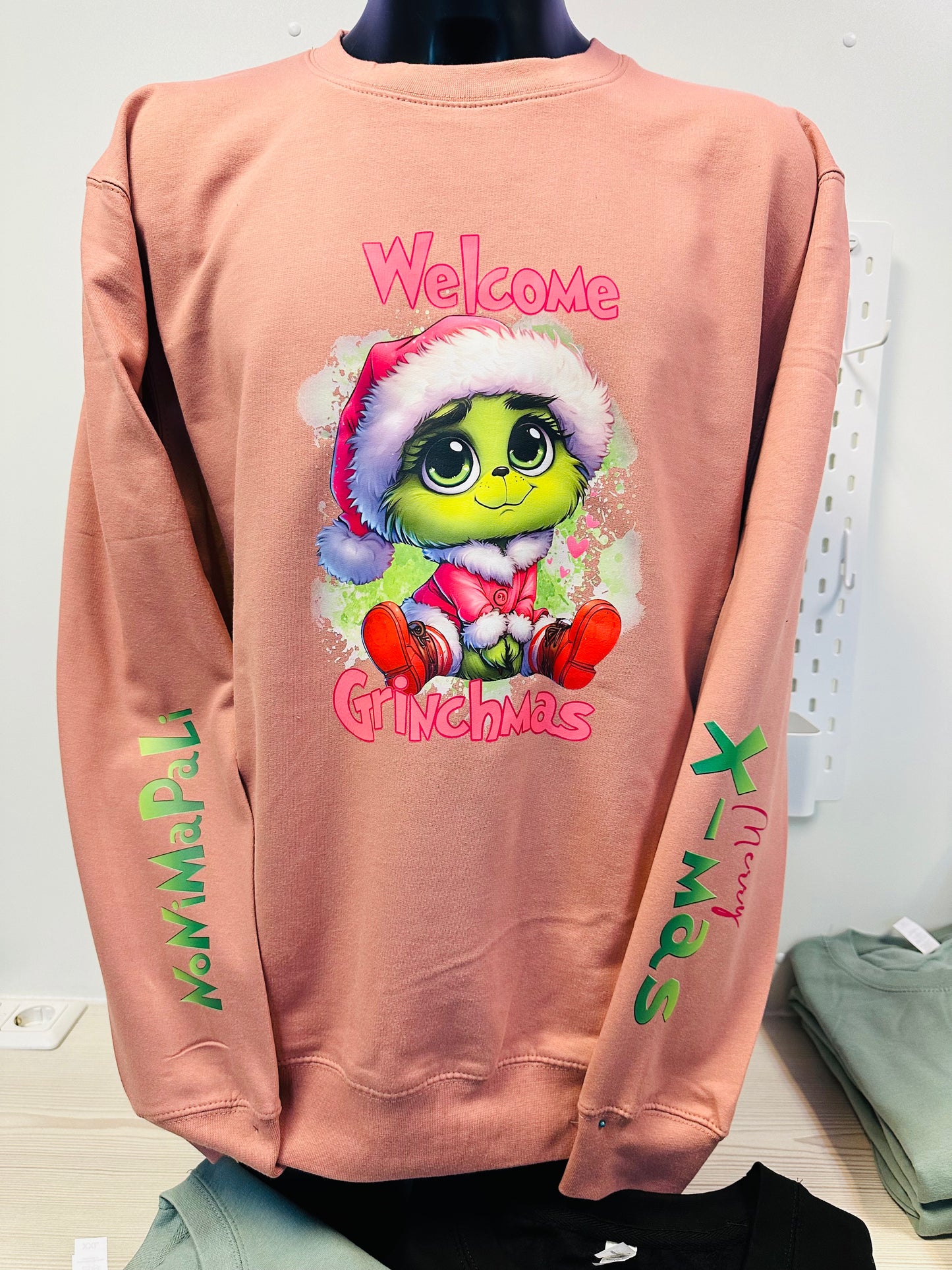 Sweater Welcome Grinchmas