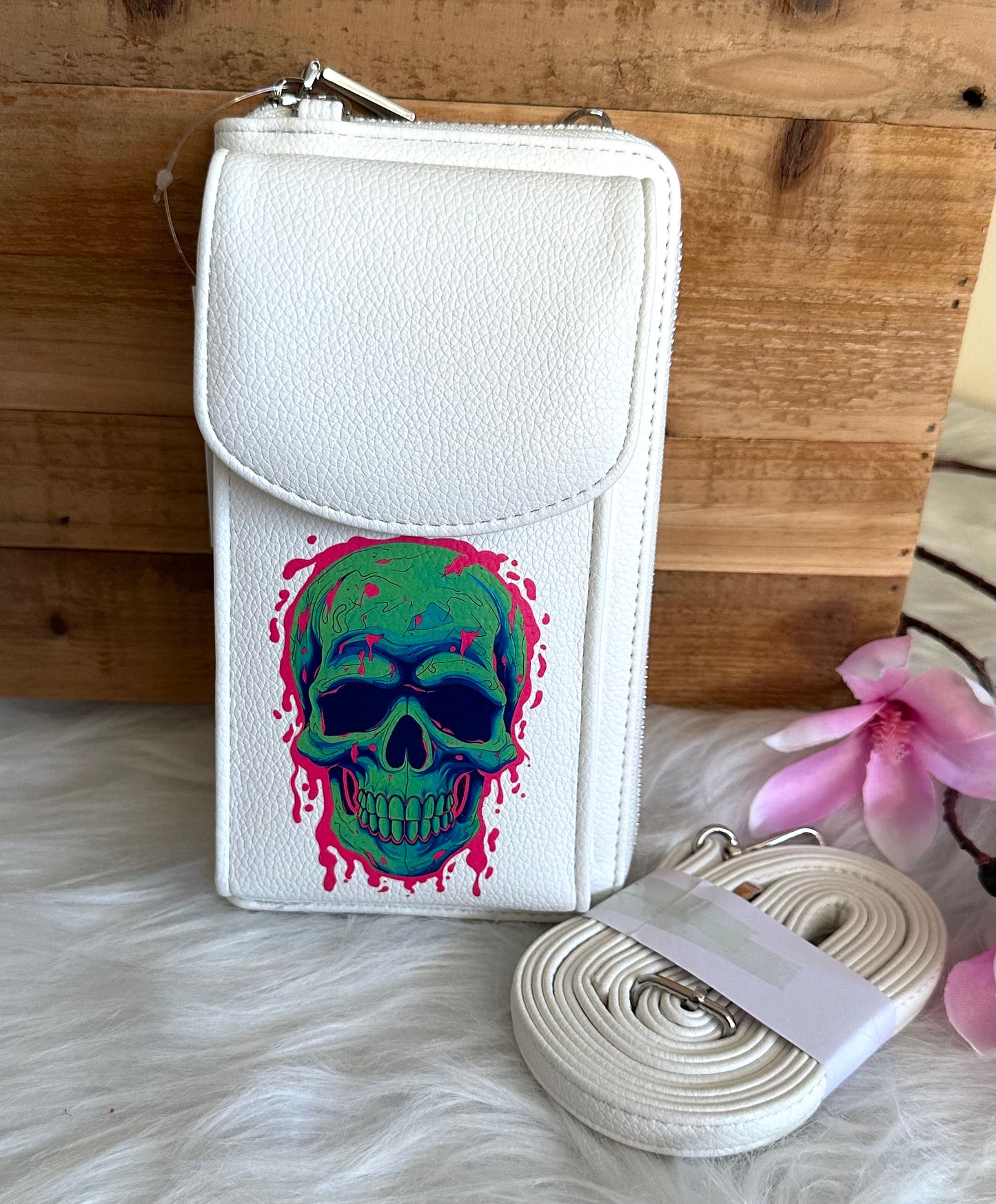 Handy-Bag weiß mit neon Skull