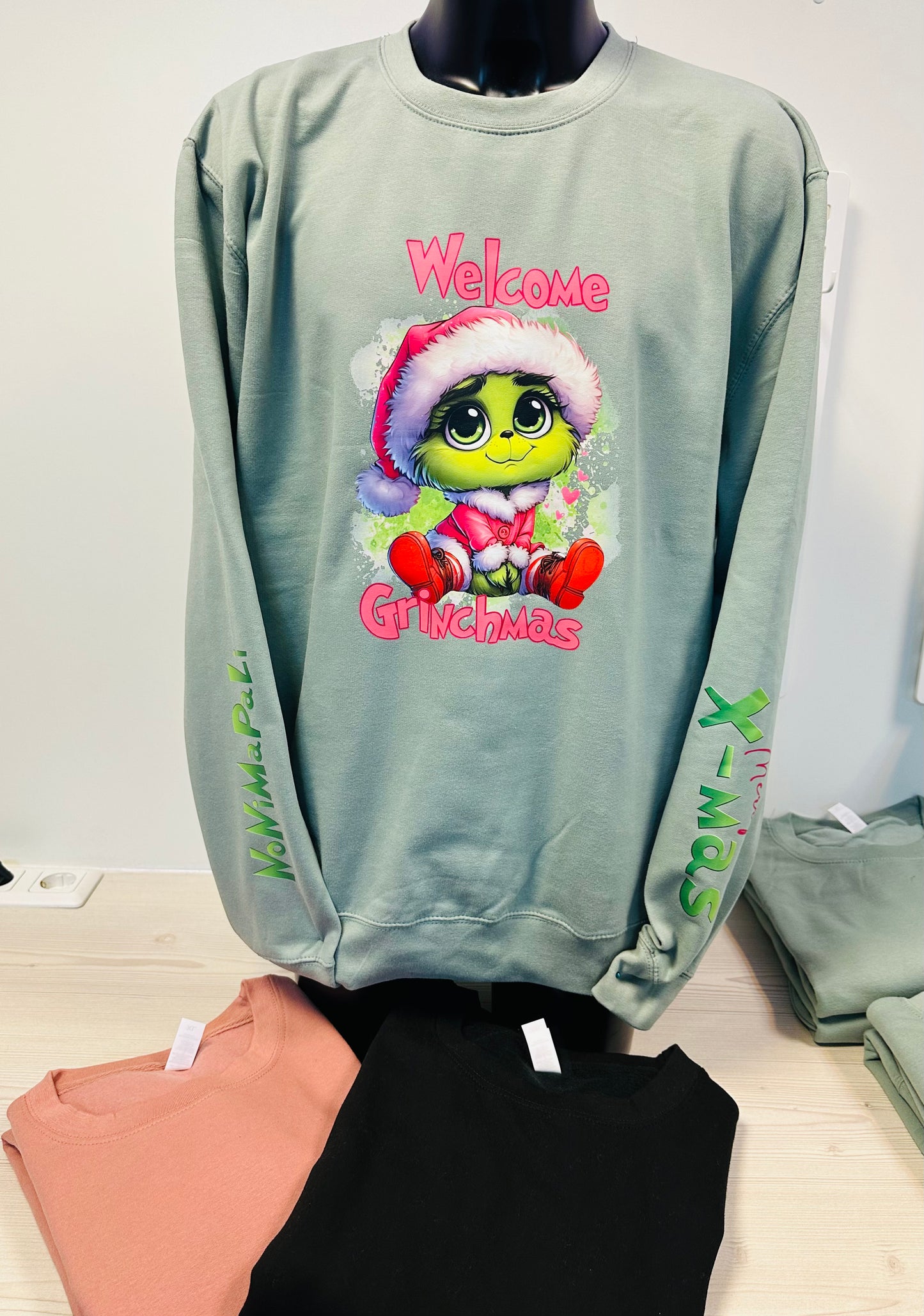Sweater Welcome Grinchmas